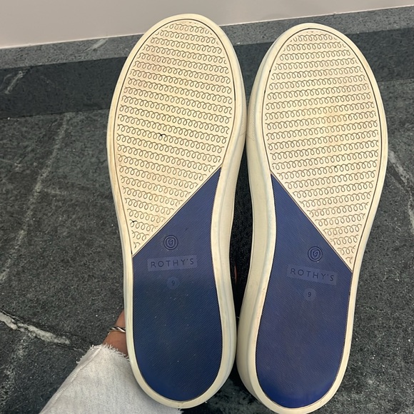 Rothy’s sneaker - Picture 5 of 7